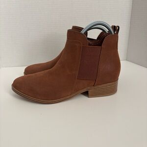 MIA Billie Ankle Booties Women Brown Size 8.5 Almond Toe Rubber Sole NWOT Slipon